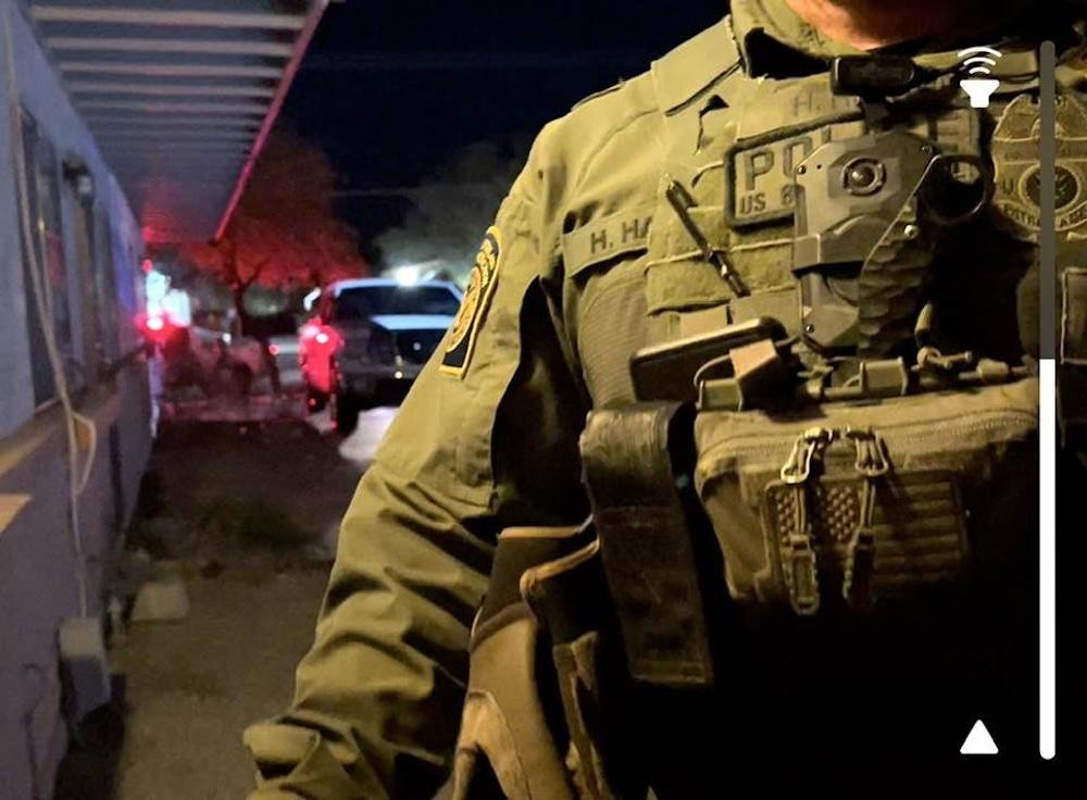 Border Patrol agents raid Tucson photographer's home Tuesday night