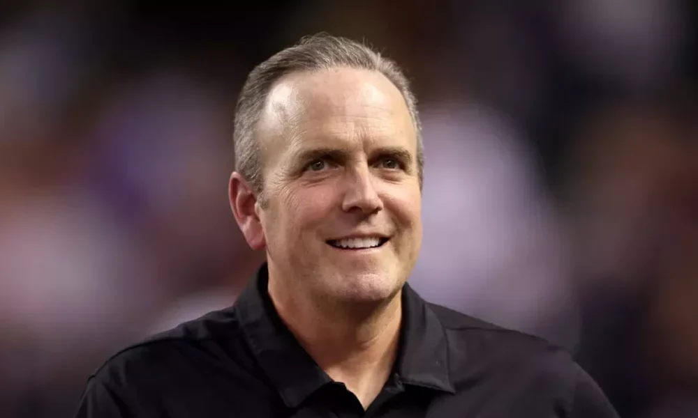 Diamondbacks ask fans to pester lawmakers for stadium upgrades