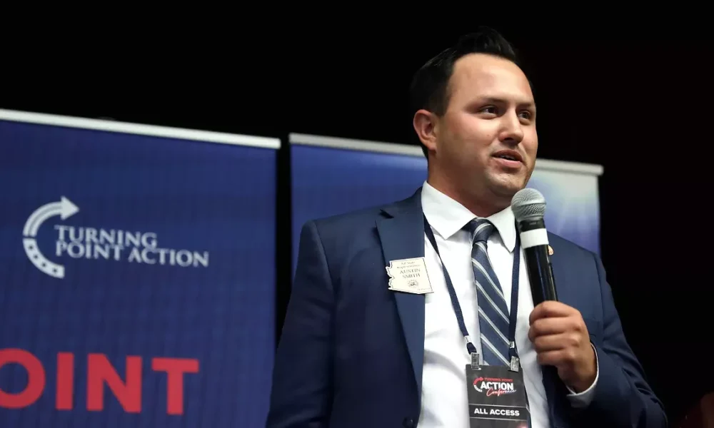 Far-right ex-Arizona lawmaker indicted for fake petition signatures