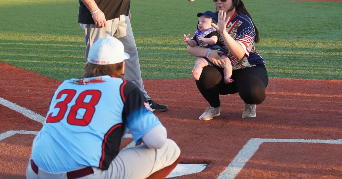 Havasu Heat Alumni, community come together for Treatch family