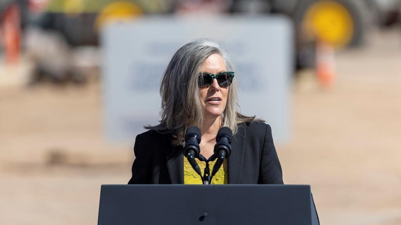 Hobbs vetoes both House GOP budgets as Arizona government shutdown looms