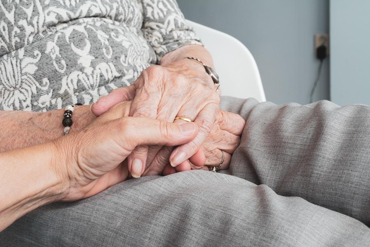 Nurse practitioners critical in treating older adults as ranks of geriatricians shrink