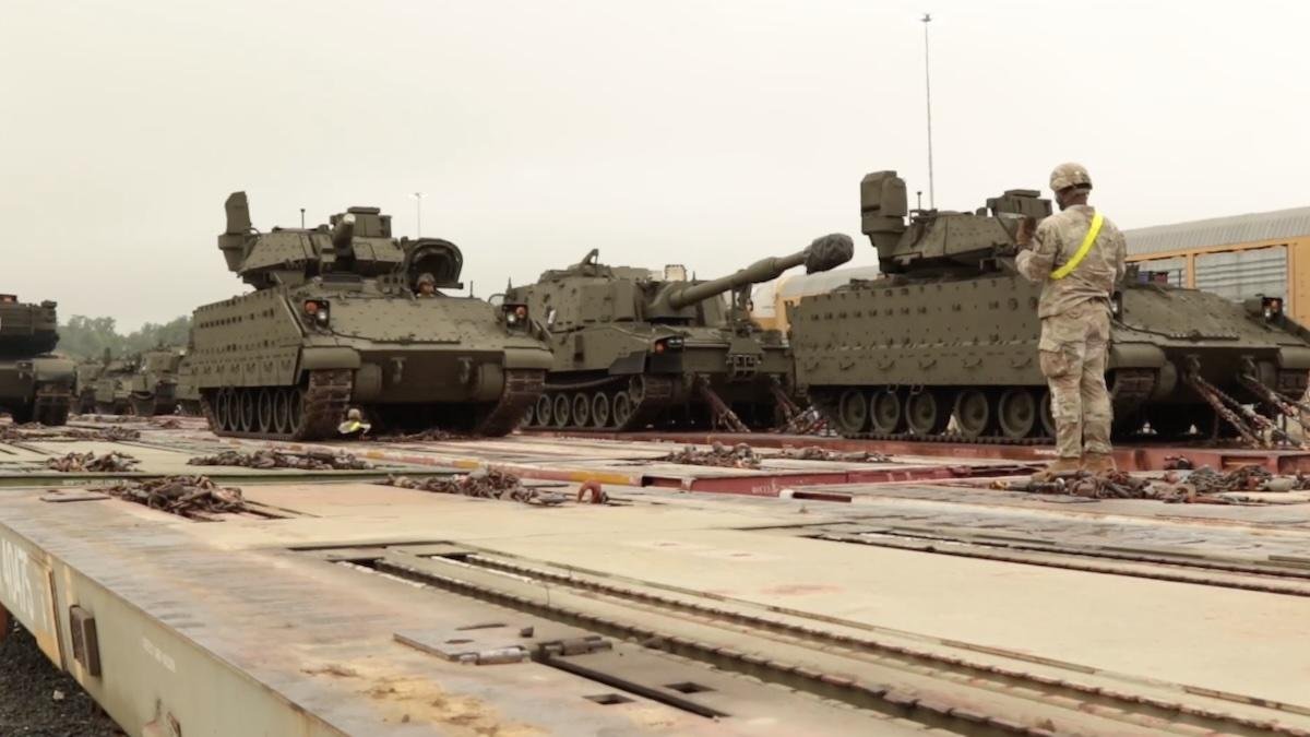 Tanks & fighter jets roll into Washington for Trump’s 79th birthday parade